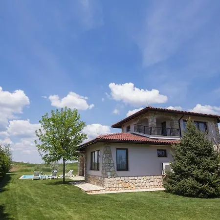 Villa Large And Luminous Private Villa, With Pool. *