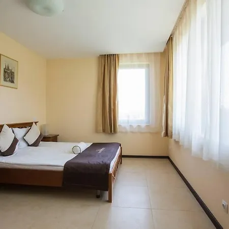 Villa Large And Luminous Private Villa, With Pool. Balchik